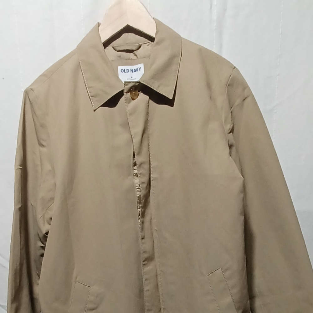 Old Navy men's raincoat